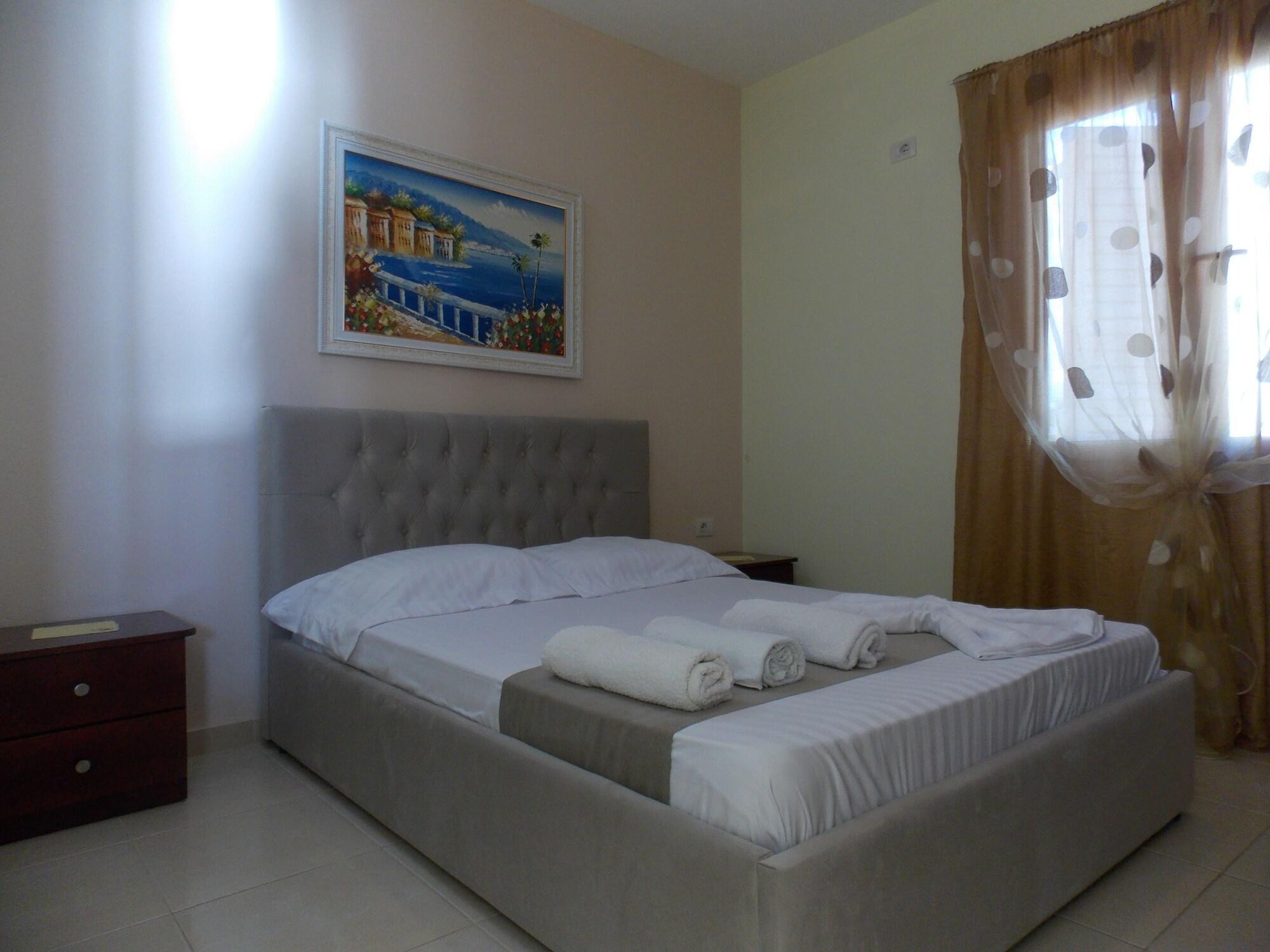 Afrimi Relax Apartments Sarande Bagian luar foto