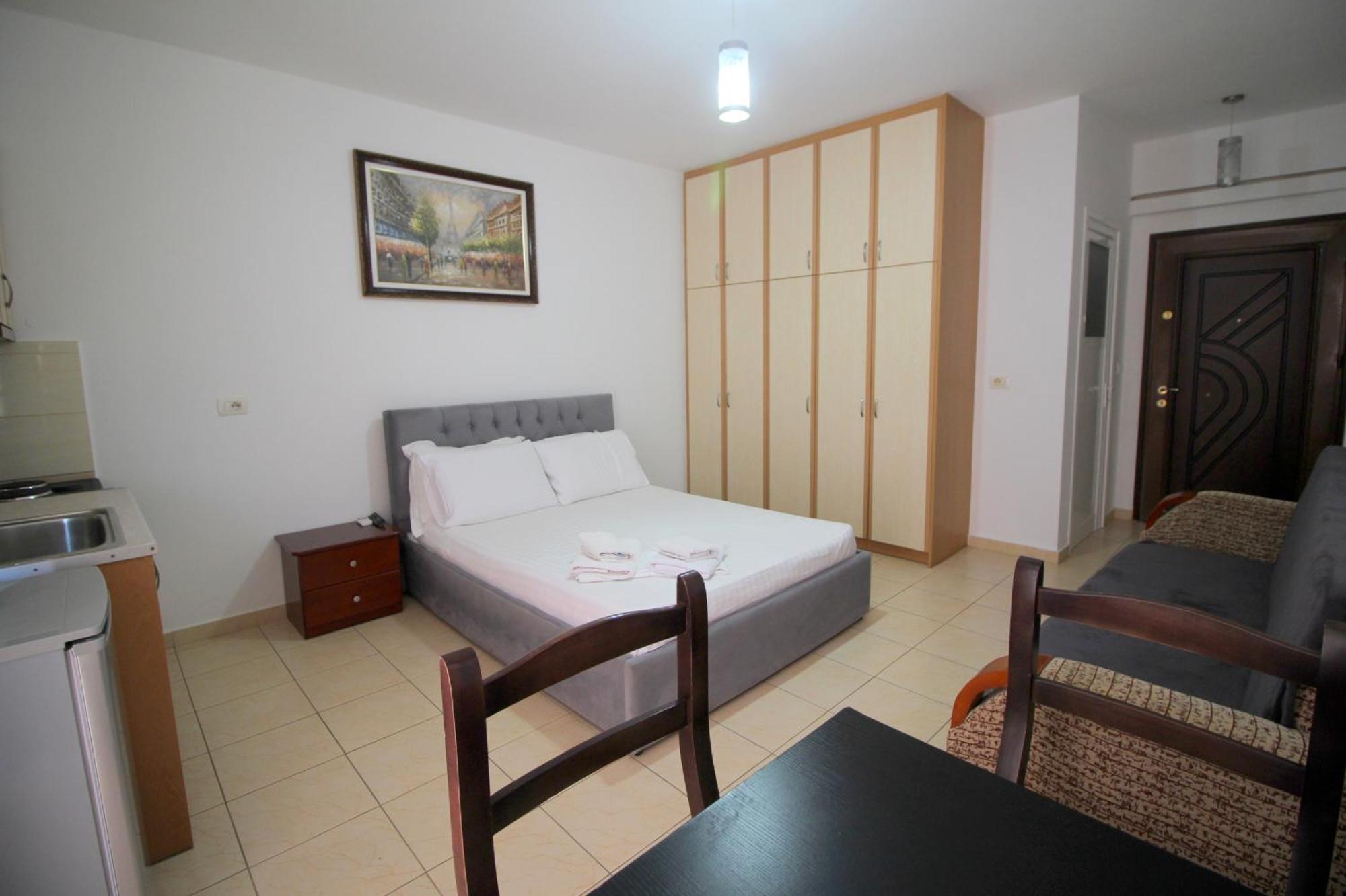 Afrimi Relax Apartments Sarande Bagian luar foto