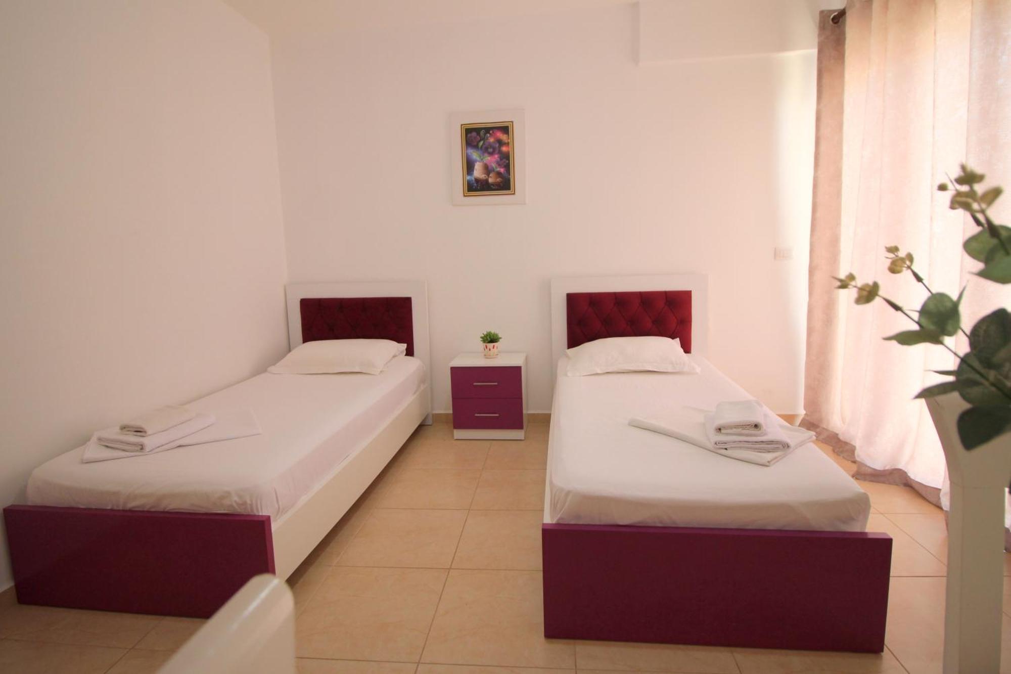Afrimi Relax Apartments Sarande Bagian luar foto