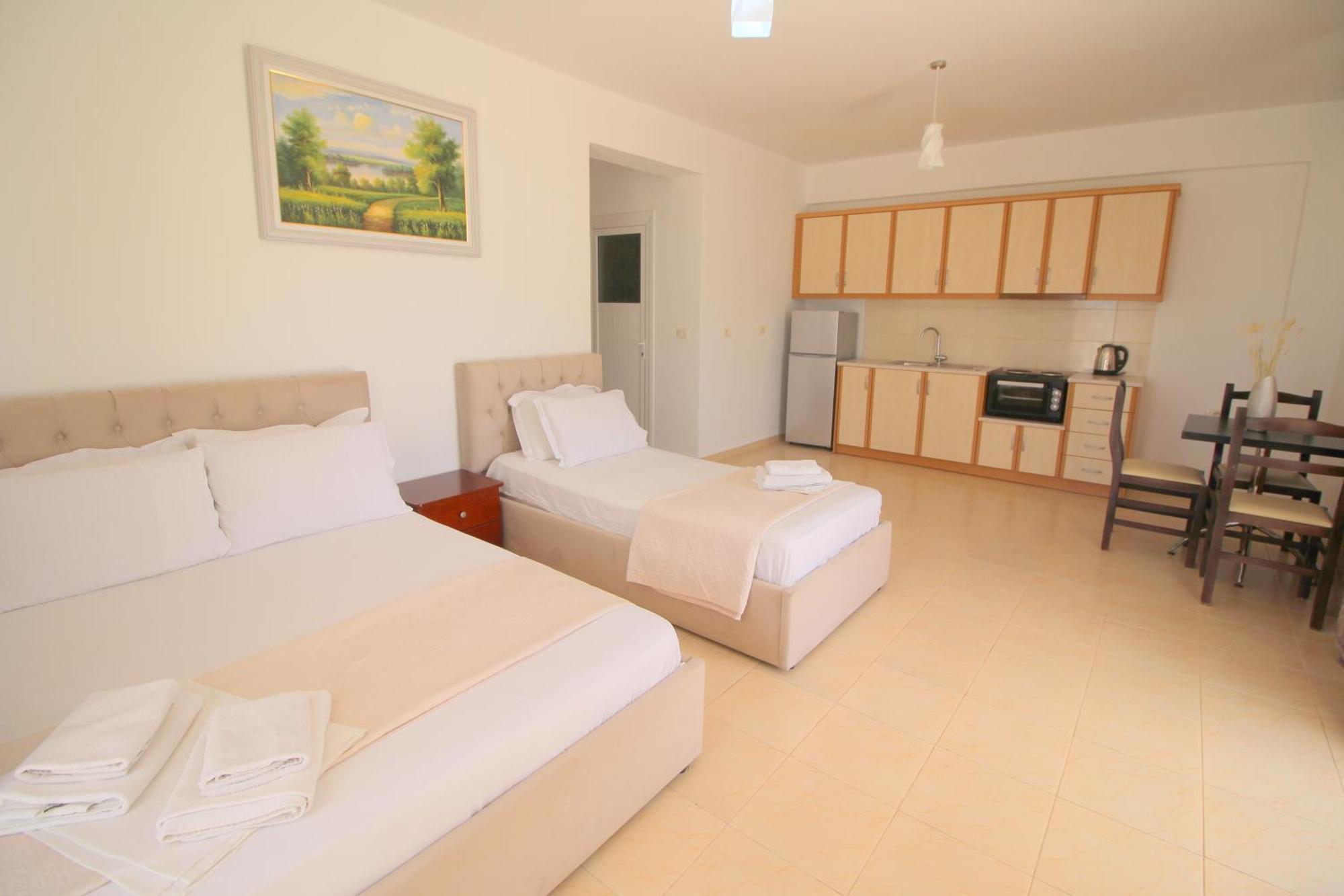 Afrimi Relax Apartments Sarande Bagian luar foto