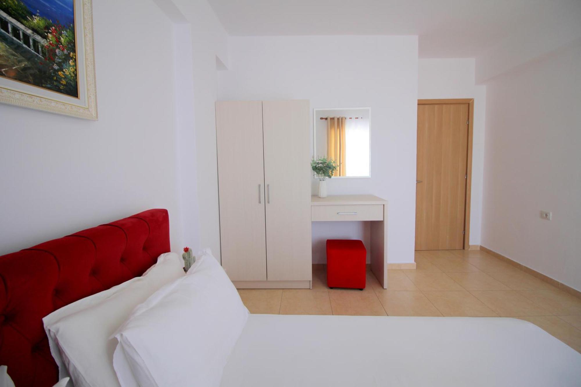 Afrimi Relax Apartments Sarande Bagian luar foto
