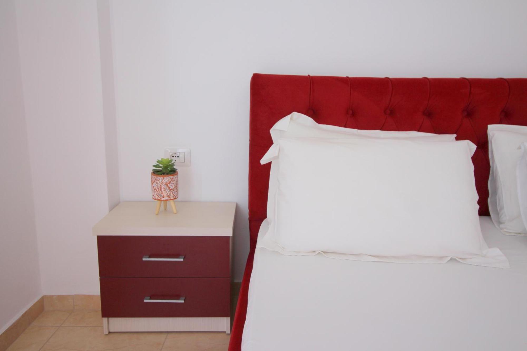 Afrimi Relax Apartments Sarande Bagian luar foto