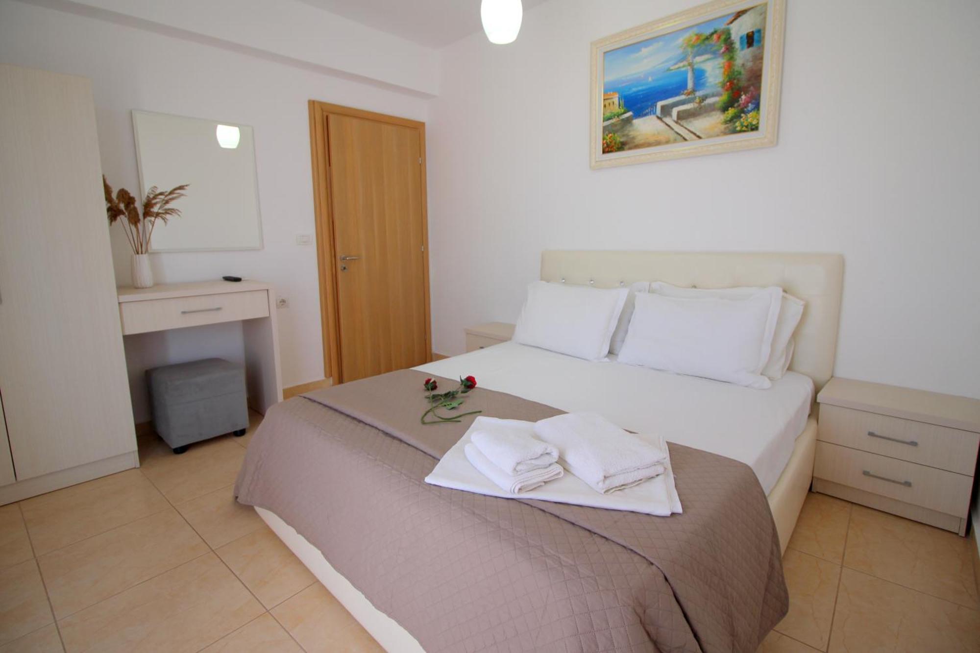 Afrimi Relax Apartments Sarande Bagian luar foto